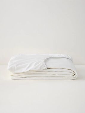 Like NEW Dosaze Cooling Bamboo Waterproof Matress Protector ~ Size King